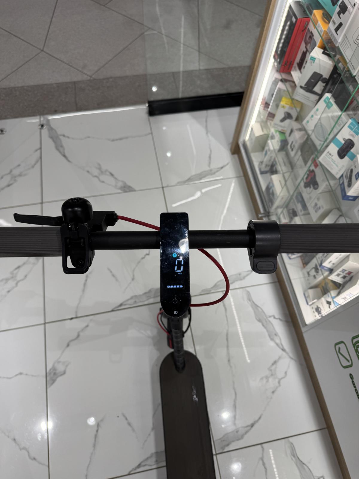 Xiaomi Electric Scooter 4 Egyéb, 12 hó garancia