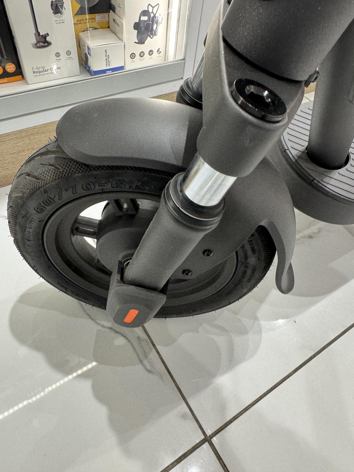 Xiaomi Electric Scooter Elite Egyéb, 12 hó garancia
