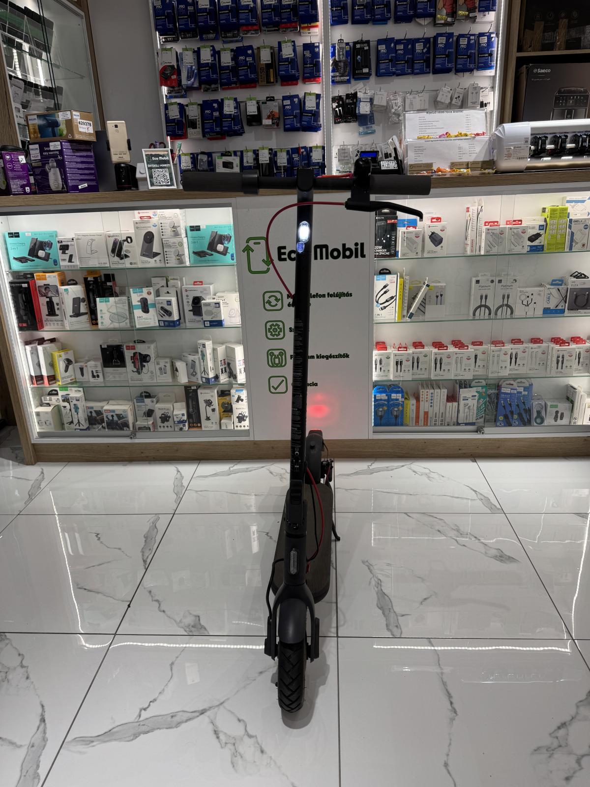 Xiaomi Electric Scooter 4 Egyéb, 12 hó garancia